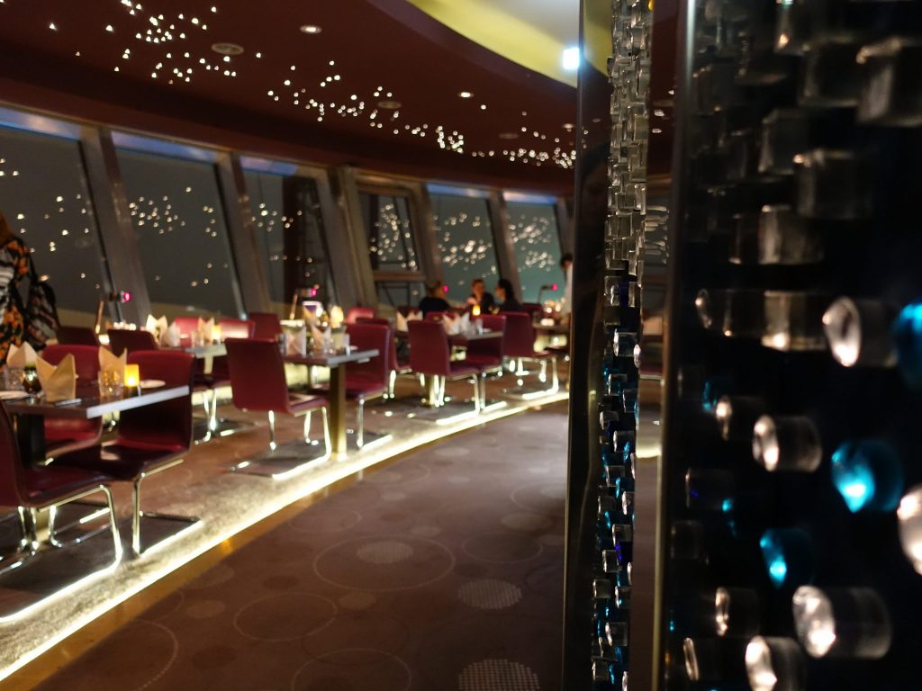 Im Restaurant Sphere im Berliner Fernsehturm