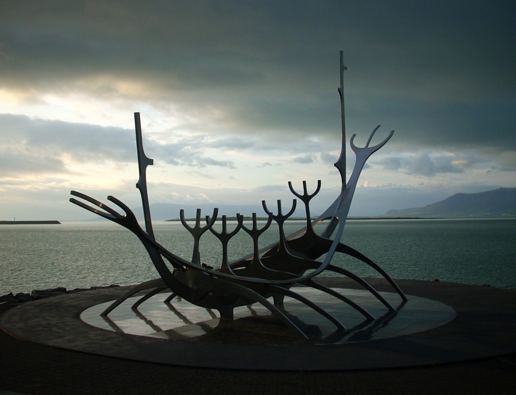 Wikinger Schiff Skulptur Sólfar in Reykjavik