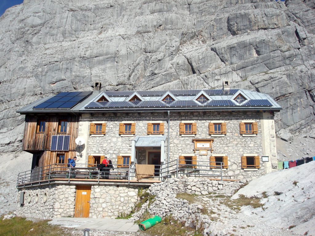 Die Adamekhütte am Dachstein