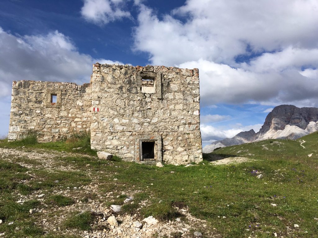 Hochpustertaler Hoehenweg: Militärbaracke