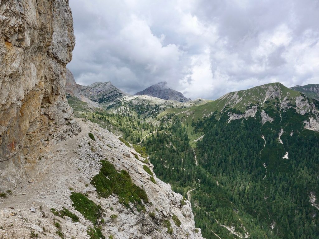 Hochpustertaler Höhenweg: Schmaler-Pfad zwischen Rosshütte und Dürrensteinhütte