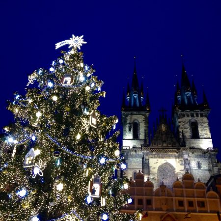 Prag_Travelwoman_1