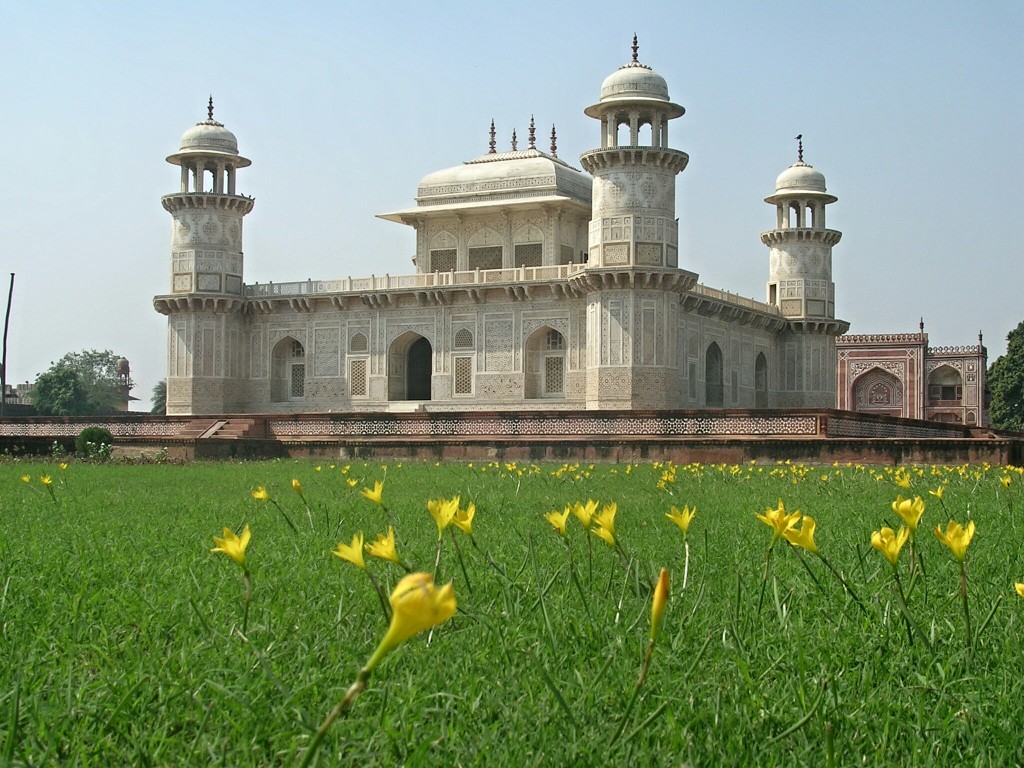 Itimad-ud-Daula-Mausoleum in Agra