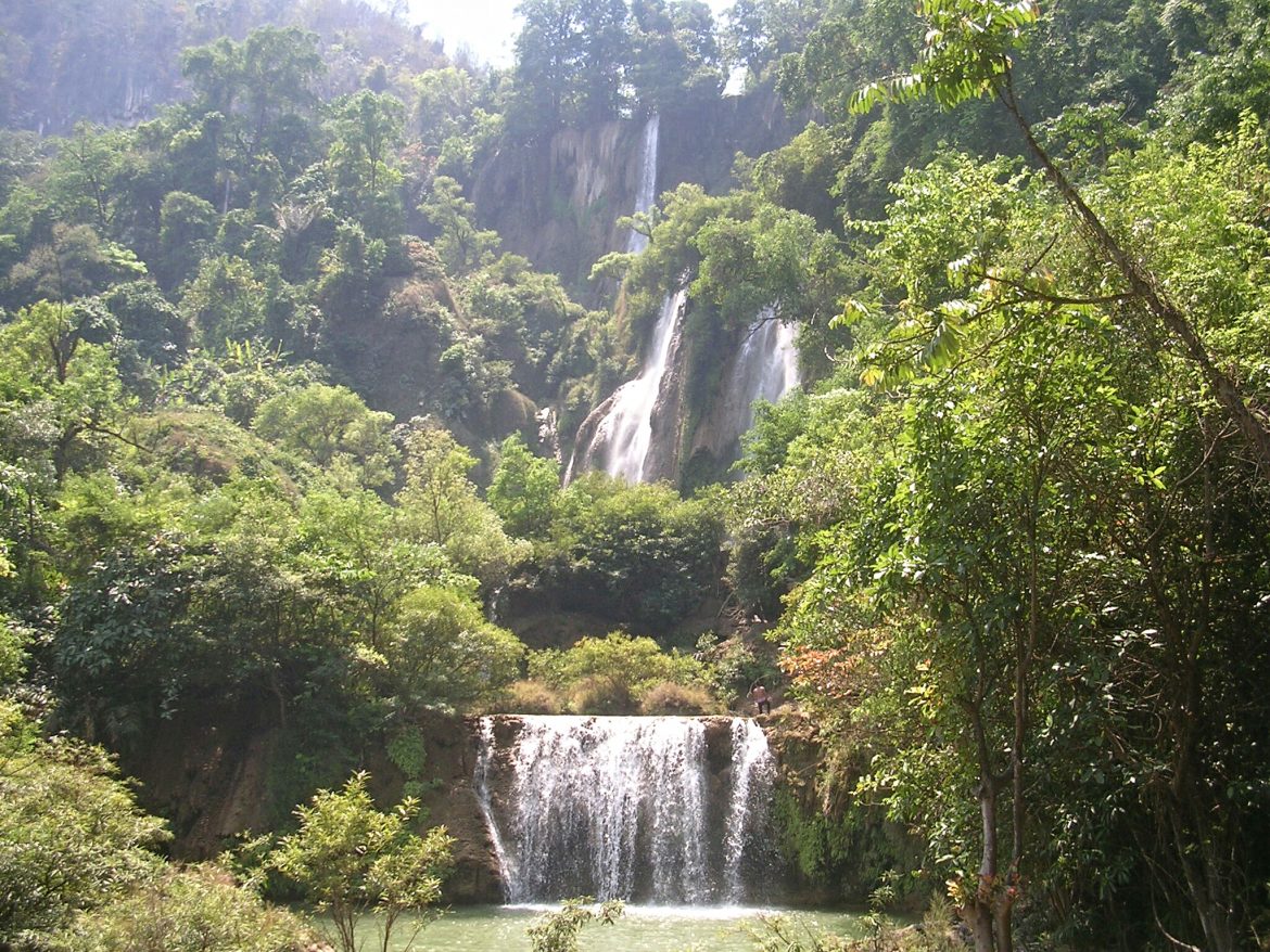 Thi Lo Su Wasserfall bei Um Phang