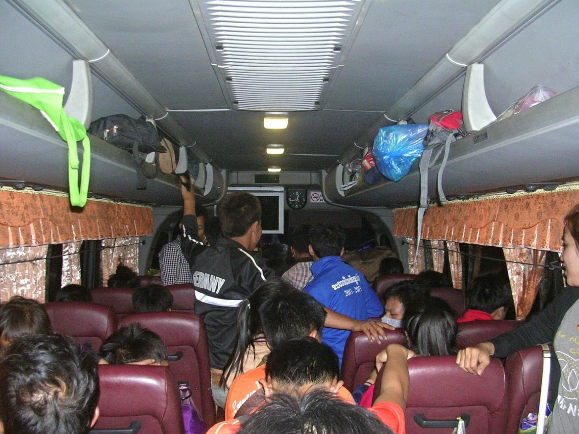 Bus nach Phongsali