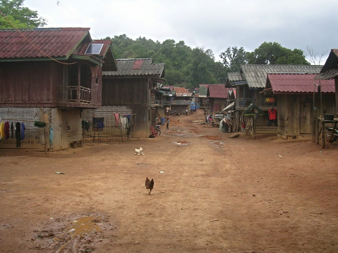 Dorf beim Wandern in Laos