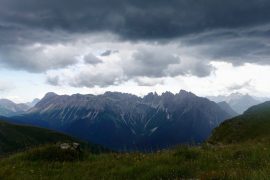 Richtiges Verhalten bei Gewitter in den Bergen: Gewitter am Karnischen Höhenweg