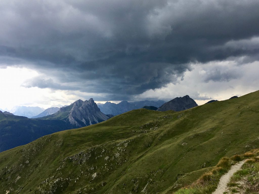 Gewitterwolken am Karnischen Höhenweg