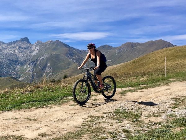 Piemont: E-Bike fahren auf der Via del Sale in der Provinz Cuneo