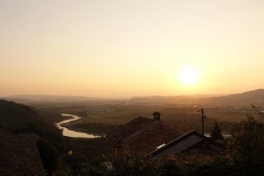 Piemont: Sonnenuntergang in Barbaresco